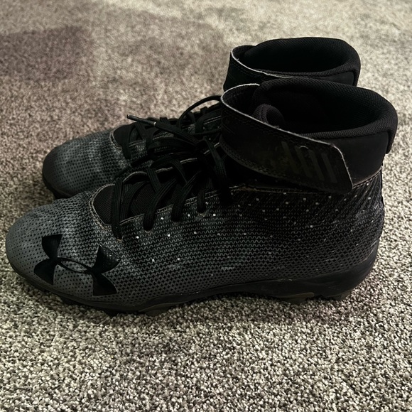 UNDER ARMOUR HARPER 2 Baseball Size 7 Shoes Boys Black Gray Cleats - Picture 5 of 10